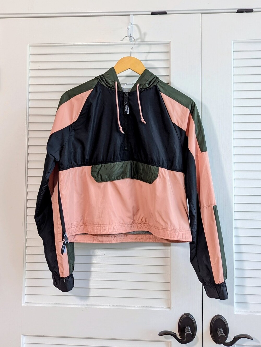 Hollister Women M Colorblock Windbreaker Jacket Pink Black Green Hooded Anorak
